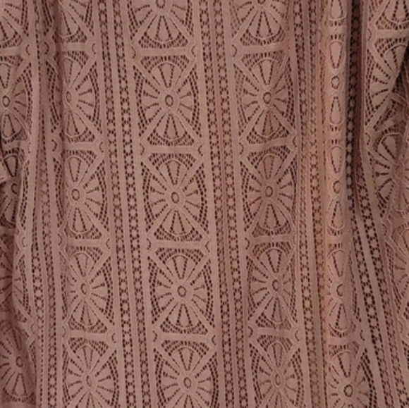 Love, Fire Blush Pink Cold Shoulder Lace Mini Dress - Size Large - Picture 4 of 7